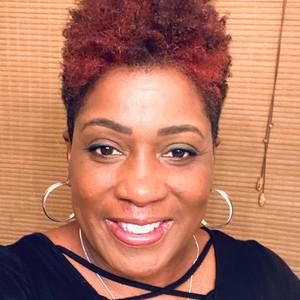 Meet your Posher, Denise